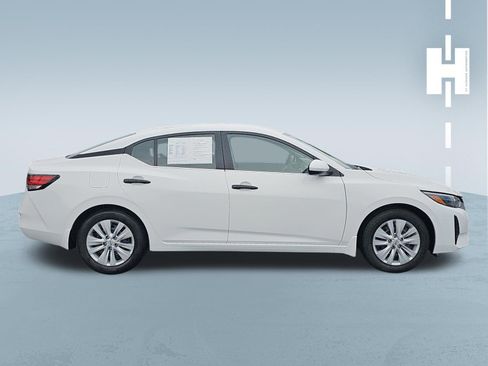 Used 2025 Nissan Sentra S FWD image 3