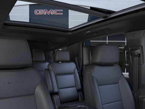 New 2026 GMC Yukon Denali w/ Denali Reserve Package AWD/4WD image 25