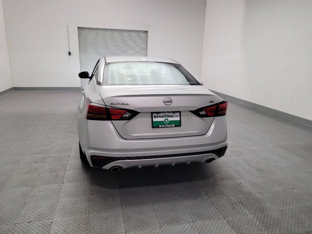 Used 2023 Nissan Altima 2.5 SV w/ SV Premium Package FWD image 6
