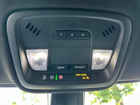 Used 2022 Chevrolet Traverse LT w/ LPO, Floor Liner Package AWD/4WD image 22