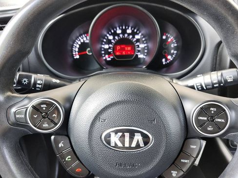 Used 2016 Kia Soul FWD image 10