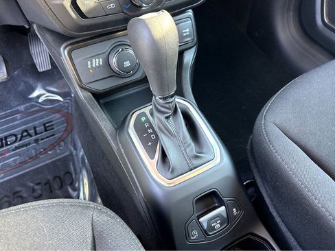 Certified 2023 Jeep Renegade Latitude image 23