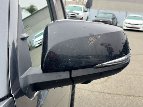 Used 2022 Toyota Tacoma Limited image 21