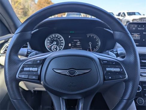 Used 2025 Genesis G70 2.5T image 26