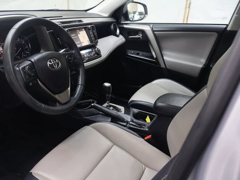 Used 2017 Toyota RAV4 Limited FWD image 17
