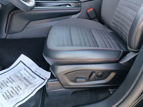 Used 2025 Ford Explorer ST-Line w/ ST-Line Street Pack image 18