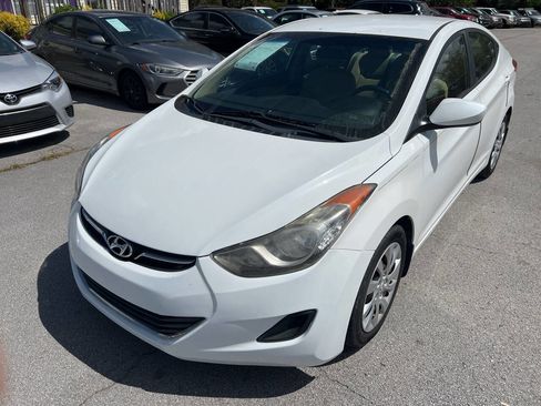 Used 2013 Hyundai Elantra GLS image 2
