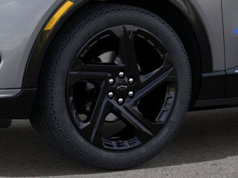 New 2026 Chevrolet Equinox EV RS image 9