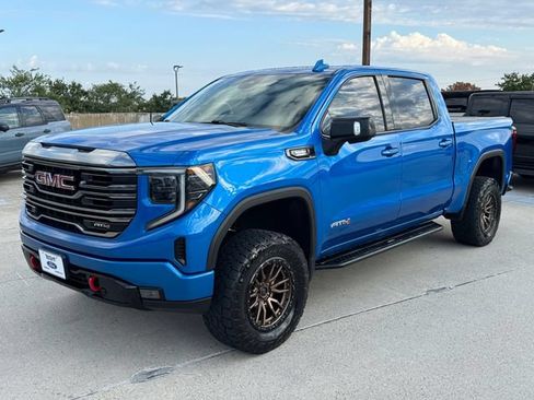 Used 2022 GMC Sierra 1500 AT4 w/ AT4 Preferred Package AWD/4WD image 10
