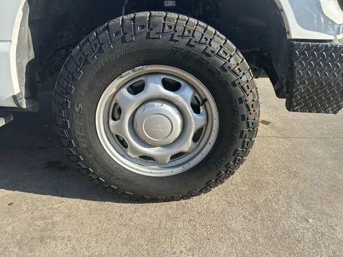 Used 2021 Ford F150 XL image 22