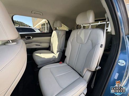 Certified 2025 Kia Sorento EX AWD/4WD image 24