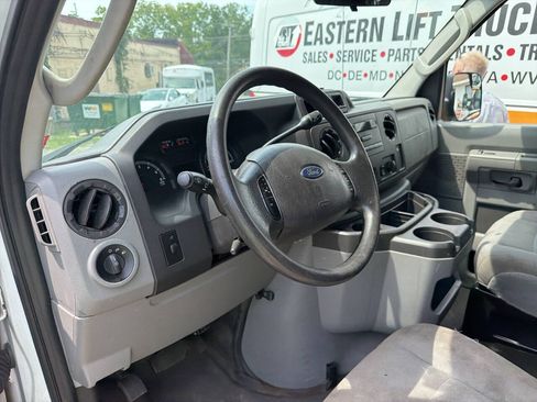 Used 2013 Ford E-250 and Econoline 250 w/ Commercial Cargo Van Pkg RWD image 10