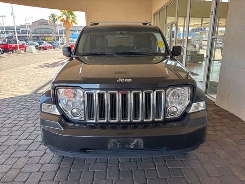Used 2011 Jeep Liberty Sport AWD/4WD image 7