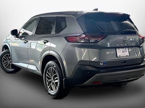 Used 2023 Nissan Rogue S AWD/4WD image 10