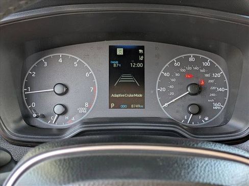 Used 2025 Toyota Corolla Cross LE FWD image 11