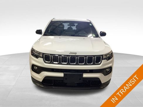 Used 2023 Jeep Compass Latitude w/ Convenience Group AWD/4WD image 8