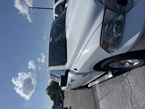 Used 2016 RAM 1500 Classic SLT RWD image 2