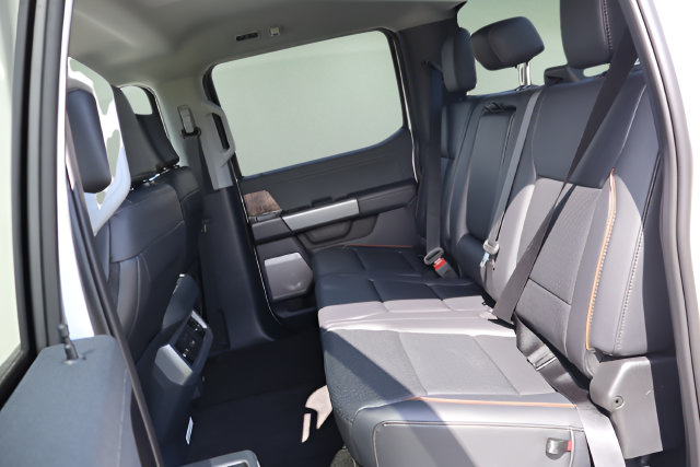 New 2027 Ford F250 Lariat w/ Black Appearance Package AWD/4WD image 28