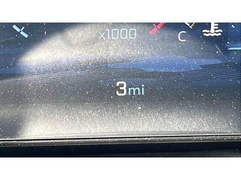 New 2026 Chevrolet Equinox LT w/ Convenience Package II AWD/4WD image 16