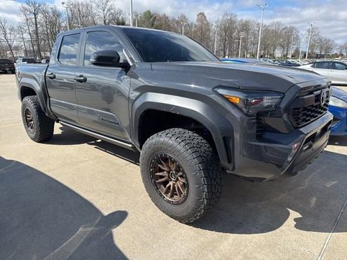 Certified 2024 Toyota Tacoma TRD Off-Road w/ TRD Off Road Upgrade Package image 5