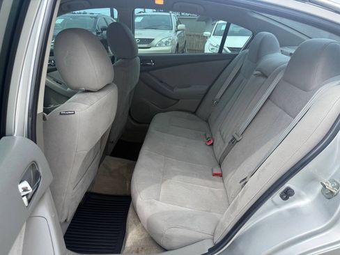 Used 2011 Nissan Altima 2.5 S w/ Special Edition Pkg FWD image 11