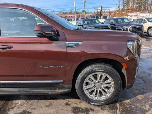 Used 2022 GMC Yukon XL SLT w/ SLT Luxury Package image 10