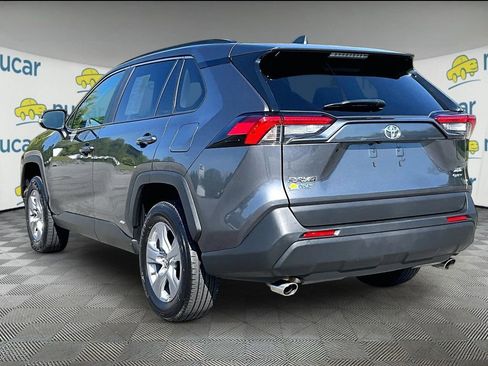 Used 2025 Toyota RAV4 XLE AWD/4WD image 4