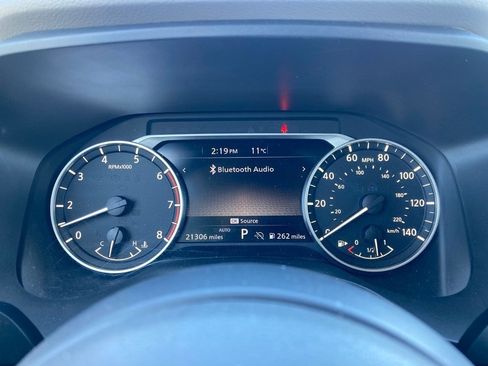 Used 2024 Nissan Rogue SV image 12