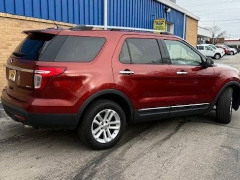 Used 2014 Ford Explorer XLT w/ Equipment Group 202A image 8