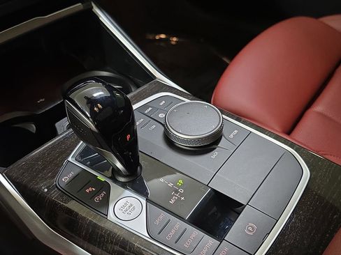 Used 2022 BMW 330i Sedan w/ M Sport Package image 26