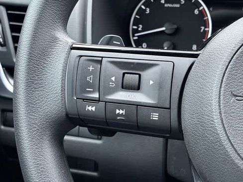 Used 2023 Nissan Rogue SV FWD image 24