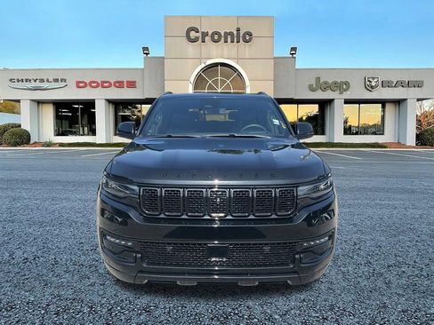 Used 2024 Jeep Wagoneer Series II w/ Convenience Group I AWD/4WD image 8