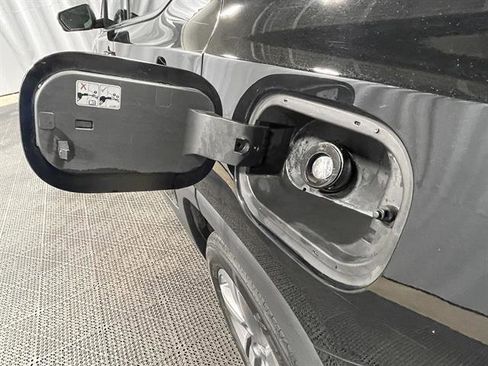 Used 2021 GMC Terrain SLT image 11