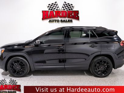 Used 2024 GMC Terrain SLT w/ Infotainment Package II