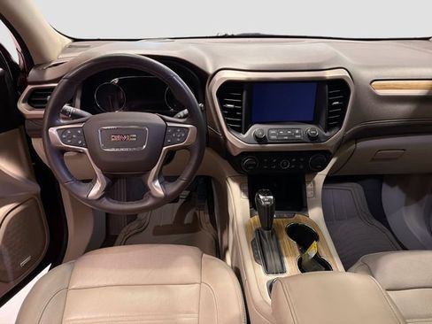 Used 2017 GMC Acadia Denali w/ Technology Package FWD image 21