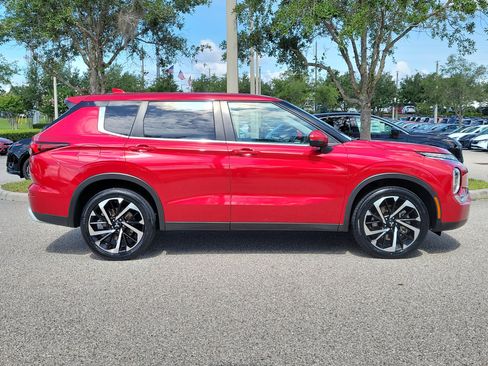Used 2023 Mitsubishi Outlander SE FWD image 4