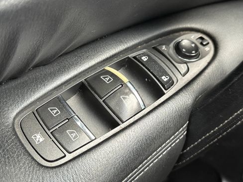 Used 2017 Nissan Armada Platinum RWD image 24