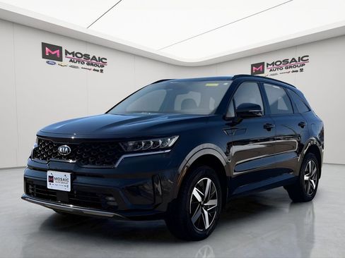 Used 2021 Kia Sorento EX w/ Panoramic Sunroof Package image 8