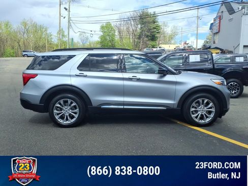 Certified 2023 Ford Explorer XLT w/ Equipment Group 202A AWD/4WD image 9