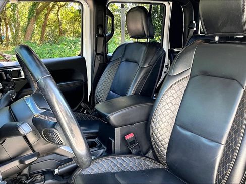 Used 2021 Jeep Gladiator Overland AWD/4WD image 18