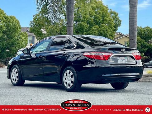Used 2016 Toyota Camry LE FWD image 4