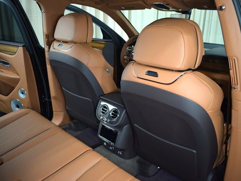 New 2025 Bentley Bentayga image 22