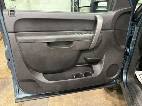 Used 2013 Chevrolet Silverado 2500 LT w/ Interior Plus Package AWD/4WD image 7