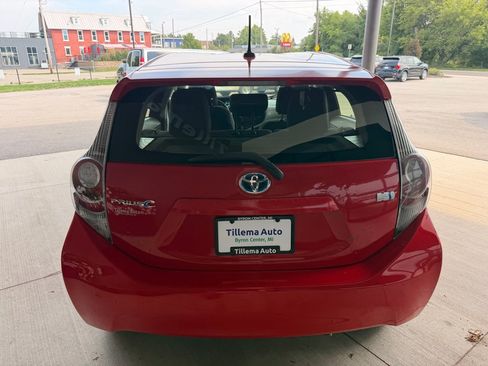 Used 2012 Toyota Prius C Three FWD image 6