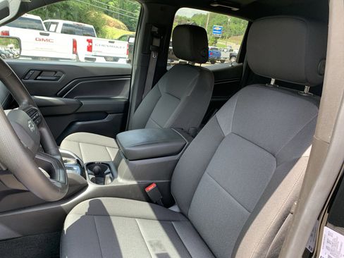 Used 2024 Chevrolet Colorado Trail Boss w/ Technology Package AWD/4WD image 19