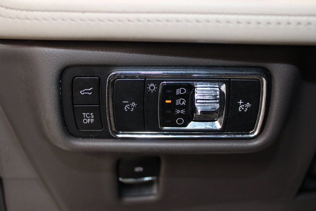 Used 2023 Lincoln Nautilus Reserve w/ Equipment Group 201A FWD image 41