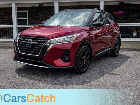 Used 2022 Nissan Kicks SR w/ Premium Package FWD image 12