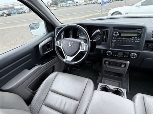 Used 2014 Honda Ridgeline RTL image 17