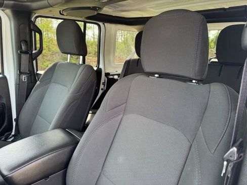 Used 2023 Jeep Wrangler Unlimited w/ Cold Weather Group AWD/4WD image 26