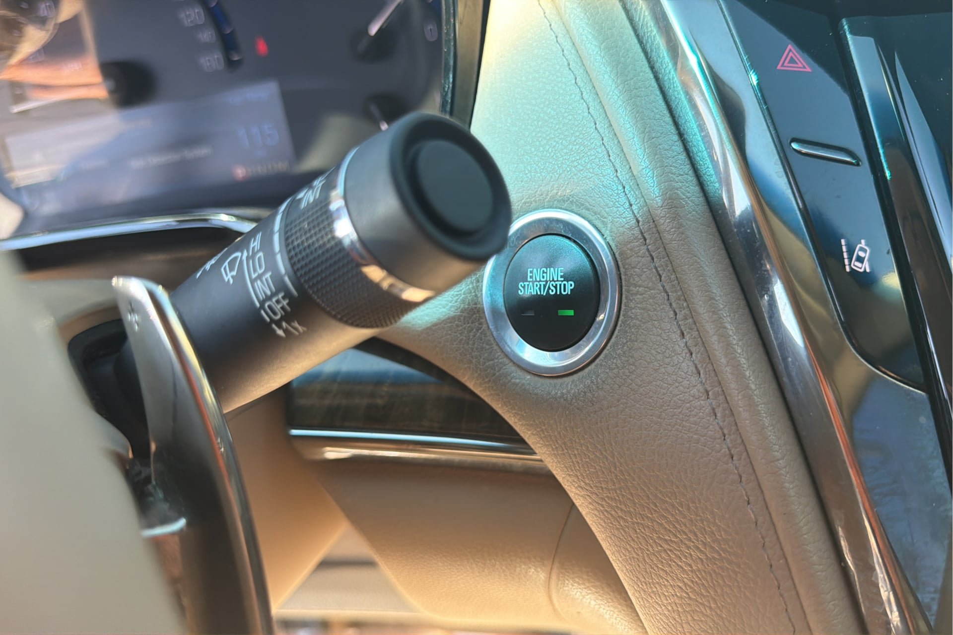 Used 2014 Cadillac CTS Luxury RWD image 24